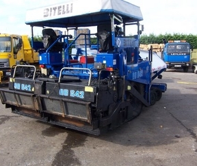 Road laying machinery to Dubai Image Express Exports
